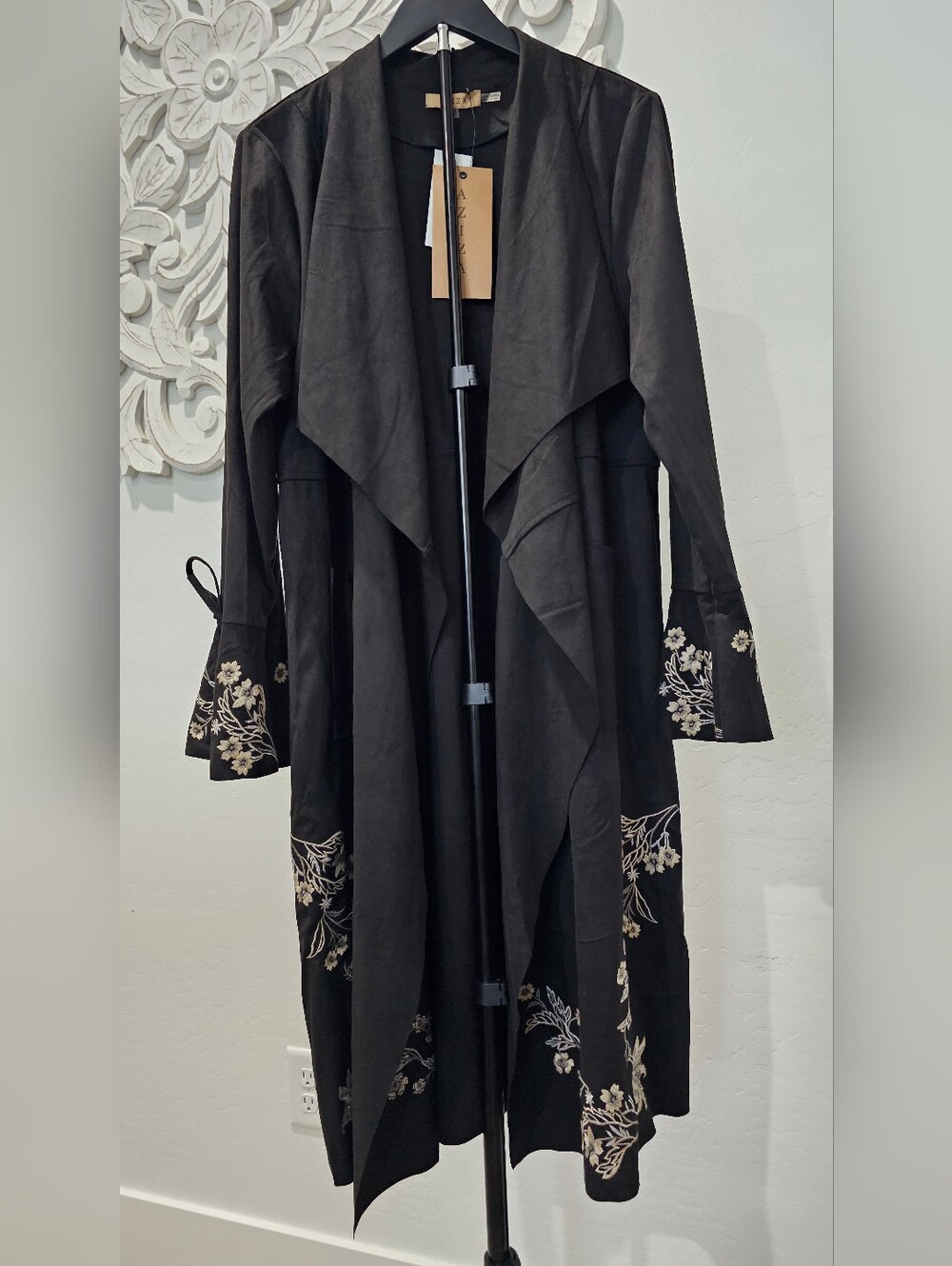 Aziza Black Embroidered Suede Duster Waterfall Jacket Women's Large & X-Large - Picture 2 of 13